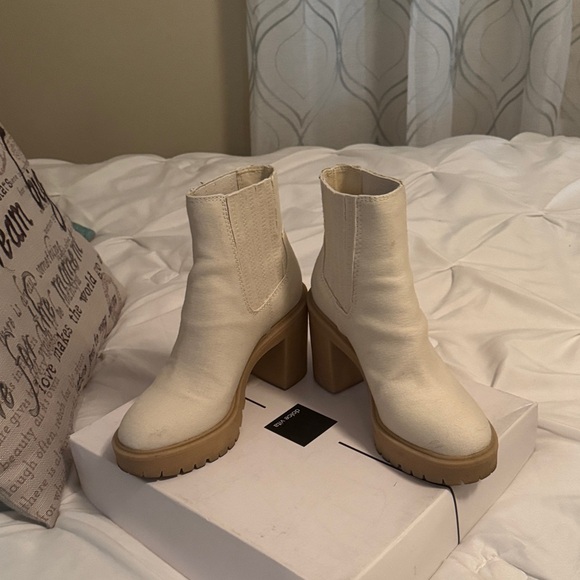 Dolce Vita Cream Heeled Ankle Boots pre owned worn once like new - Picture 3 of 5